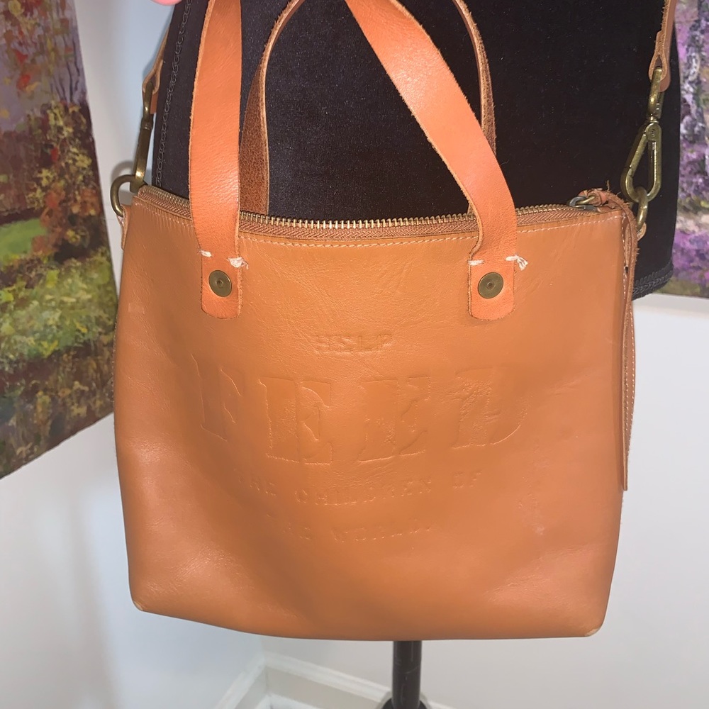 Feed Eleanor Crossbody Bag